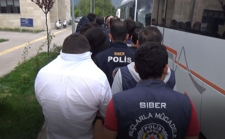 Afyon merkezli ’Sibergöz-36’ operasyonunda 19 tutuklama!
