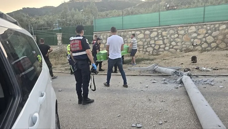 kahreden-olum-balayindan-dun-donmustu-kazazedeye-yardim-etmek-isterken-canindan-oldu-1782901495025.jpeg