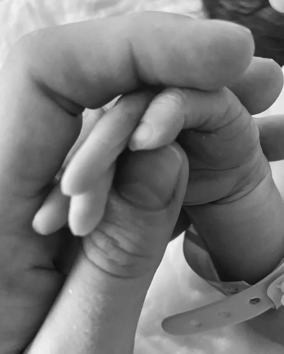 Selahattin Paşalı ve Lara Tümer bebeklerine kavuştu
