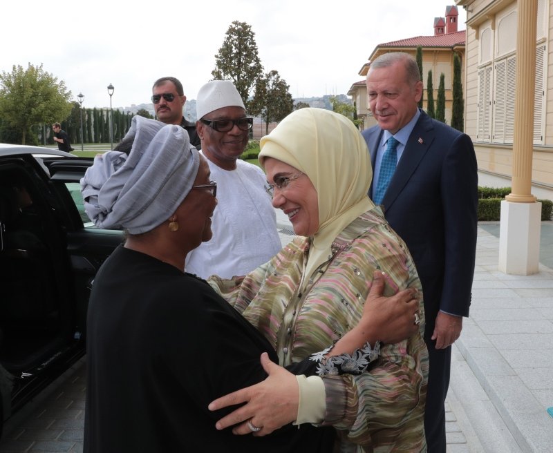 Vahdettin Köşkü’nde dikkat çeken kare! Başkan Erdoğan ve Mali Cumhurbaşkanı Keita Boğaz’ı birlikte seyretti