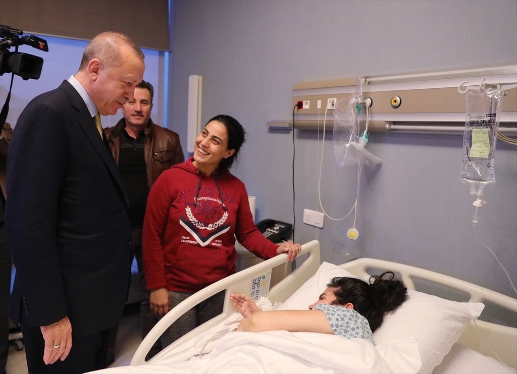 Başkan Recep Erdoğan’dan yaşayan efsane Alaeddin Yavaşca’ya ziyaret .