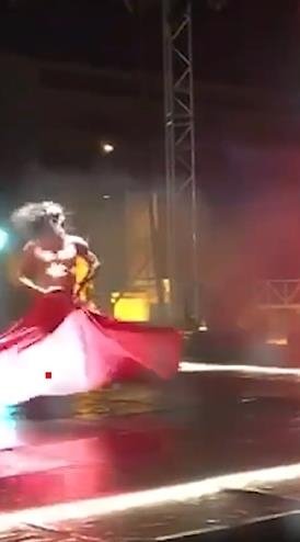 Çıplak semazen ney ve oyun havasında dans etti! İzmir Büyükşehir Belediyesi’ne tepki yağıyor