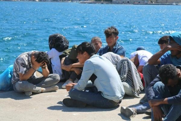 Yunanistan geri püskürttü: 39 kaçak göçmen İzmir’de kurtarıldı