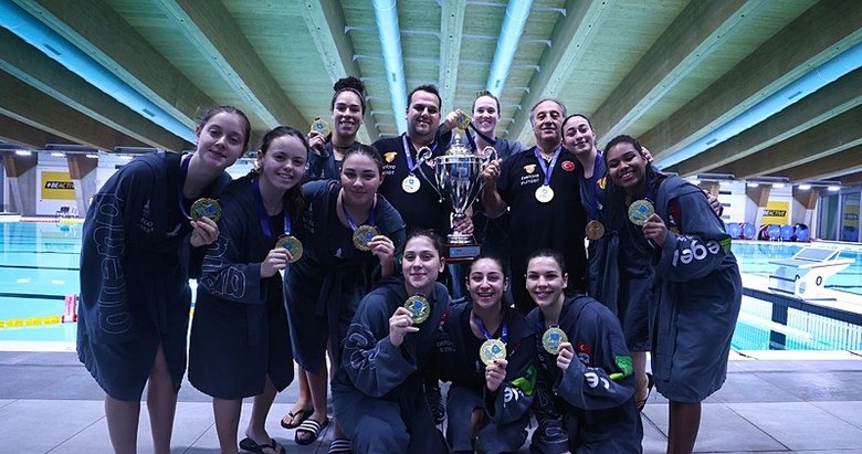 Havuzda çifte zafer geldi