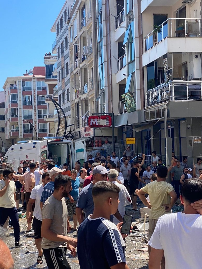 İzmir Torbalı Ayrancılar Mahallesi’nde iş yerinde patlama! Ölü ve yaralılar var