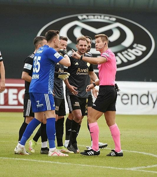 Manisa FK, Altay’ı 3 golle geçti