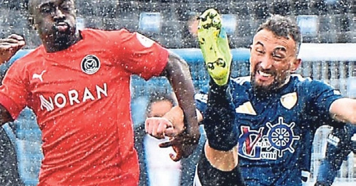 Manisa FK dondu kaldı