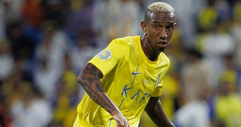 Beşiktaş çift koldan