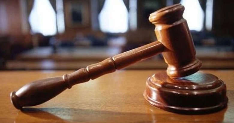 Boşanma davasının olduğu gün eşi ve çocuklarını bıçakladı: 33 yıl hapis talebi