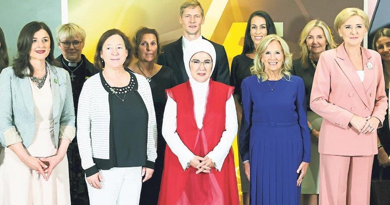 Emine Erdoğan lider eşleriyle buluştu