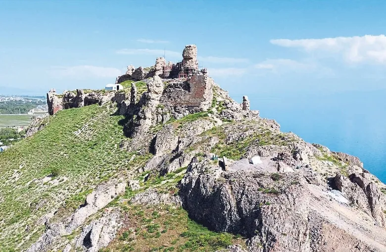 Ağrı efsanesi gezginleri bekliyor