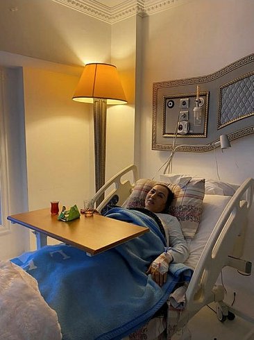 Ameliyatta hastanın karnında makas unutuldu