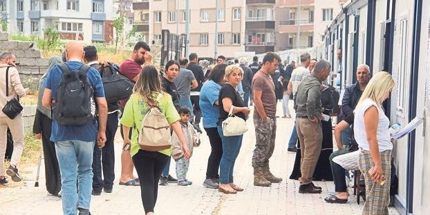 Sandık başından renkli ve ilginç seçim manzaraları