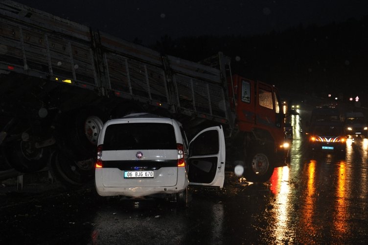 Denizli Pamukkale’de trafik kazası: 1 ölü, 2 yaralı