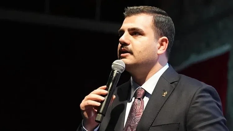 izmirde-fetret-devri-bitti-ak-parti-genel-sekreteri-inandan-ozgur-ozele-sert-sozler-en-capsiz-en-vizyonsuz-muh-1792665476387.jpeg