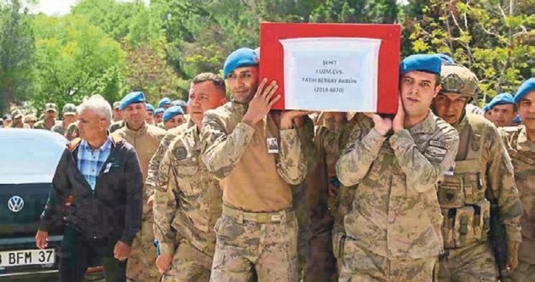 Operasyonda kayadan düşen asker şehit oldu