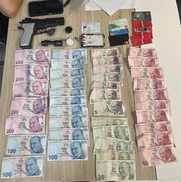 Bekçilerden ‘sahte bekçiye’ suçüstü: Oyuncak silahla yakalandı