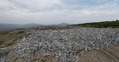 İzmir’de vahşi çöp depolama cezaya rağmen devam ediyor!