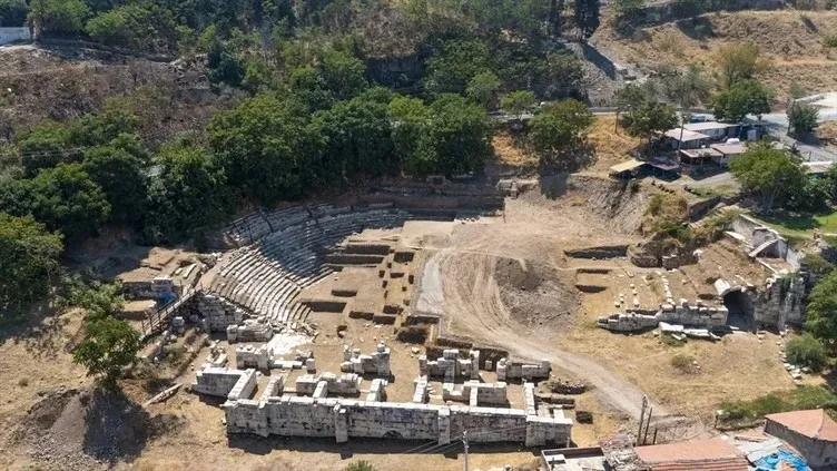 izmirin-altindaki-buyuk-sir-ortaya-cikti-gorenler-gozlerine-inanamadi-1790928719228.jpeg