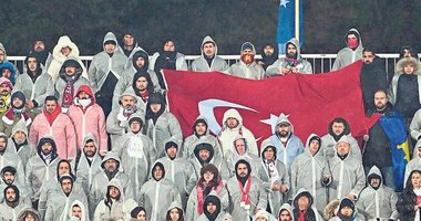 Türk önde Türk ileri