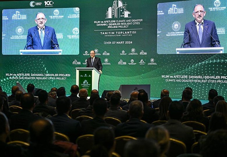 İzmir’e kentsel dönüşüm piyangosu: Bakan Özhaseki detayları açıkladı