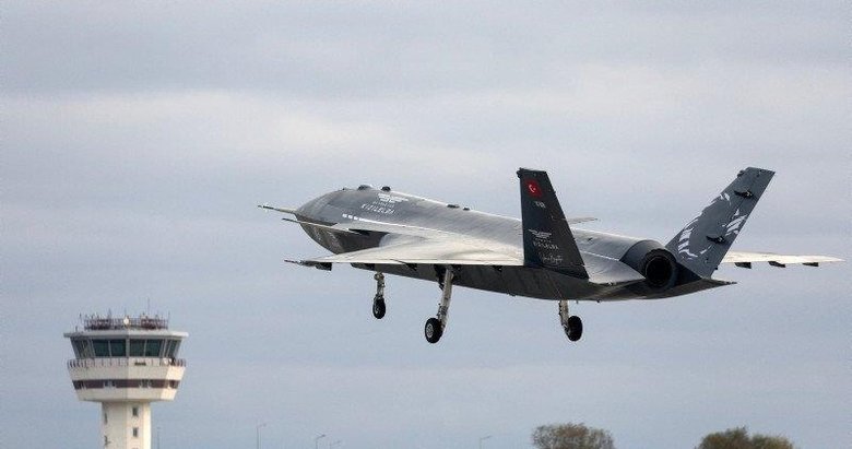 Süpersonik Kızılelma geliyor! Selçuk Bayraktar yeni müjdeyi duyurdu