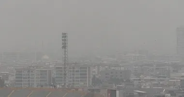 İzmir’i sis bulutu kapladı