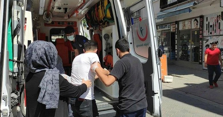 Kayınpederin gözü döndü! Kızının gözü önünde damadını bıçakladı