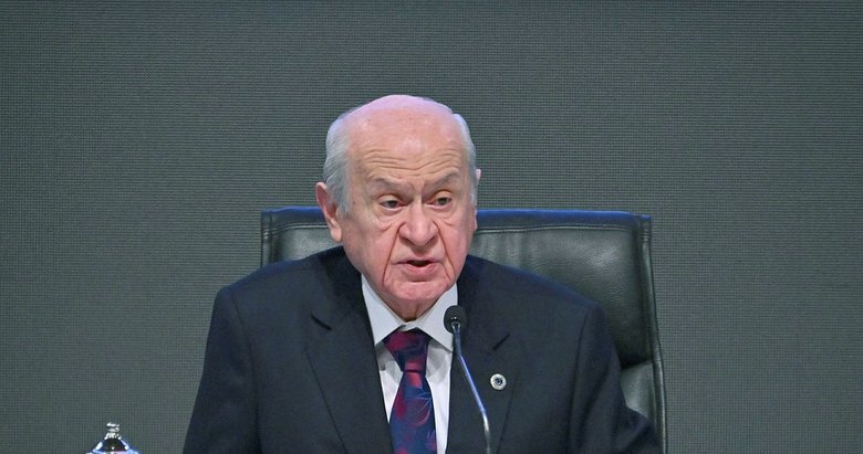 Bahçeli’den yandaş gazetecilere tepki: Zilletin hizmetkarlığına soyunan provokatörler