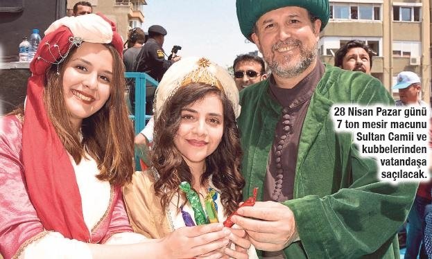 Binlerce kişi eller havaya eller şifaya diyecek