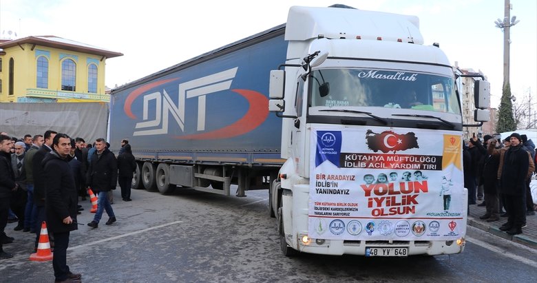 Kütahya’dan Suriye’nin İdlib kentine 7 tır yardım malzemesi gönderildi