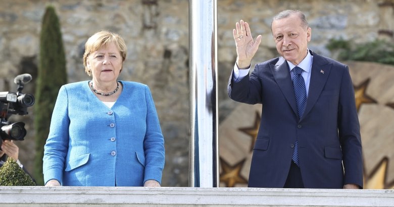 Son dakika: Angela Merkel’den veda ziyareti! Başkan Erdoğan ile bir araya geldi! İki liderden ortak basın toplantısı