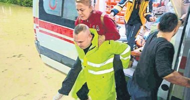 Çamur ve su birikintileri oluştu