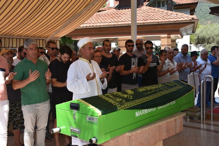 Şarkıcı Devran Çağlar Muğla’da toprağa verildi