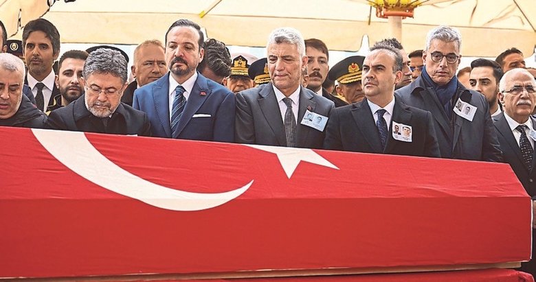 Şehit olan teknisyenlere cenaze töreni düzenlendi