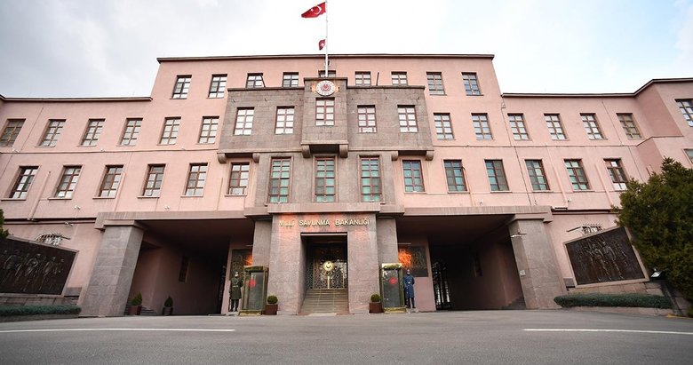 Karadeniz’de kontrolden çıktığı tespit edilen İHA düşürüldü