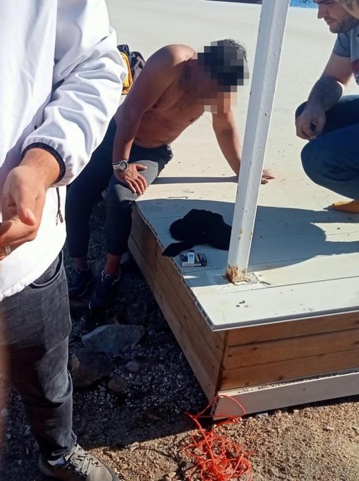 Muğla’da ilginç olay! Ayağına bağladığı kum torbasıyla denize atladı