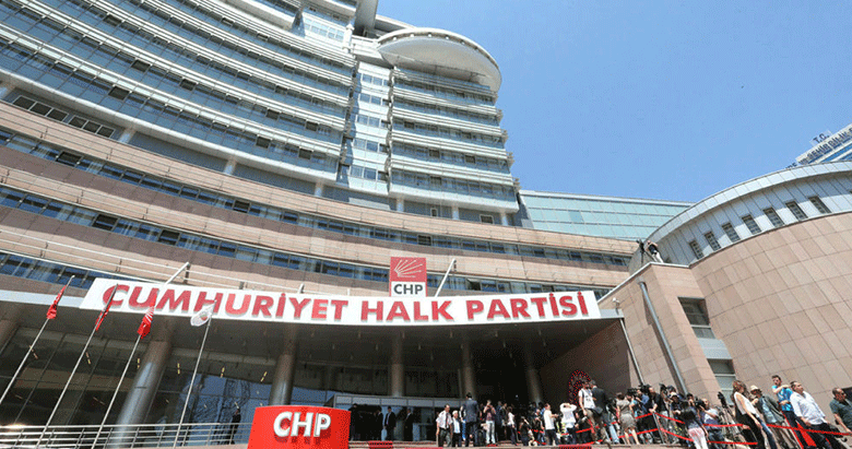 CHP, İzmirlilerin iradesiyle dalga geçmektedir
