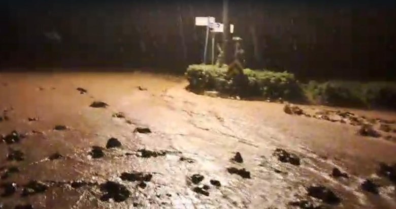 Marmaris’te sağanak etkili oldu