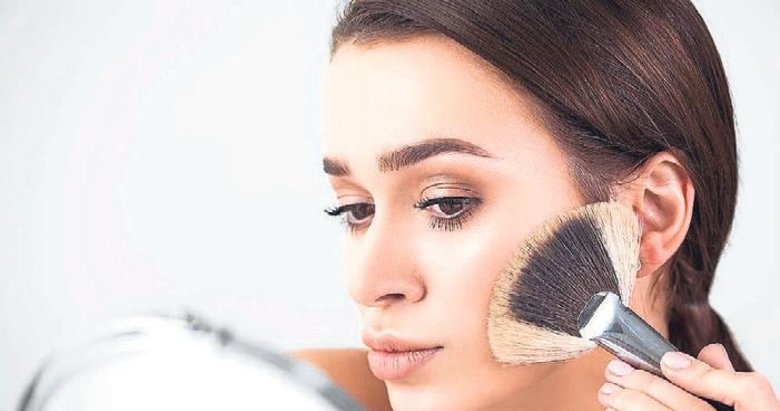 Yüzünüzü makyajla yeniden şekillendirin