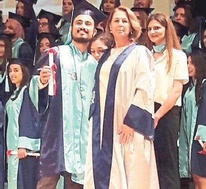 Profesör, emekli olduğu üniversiteye öğrenci olarak döndü