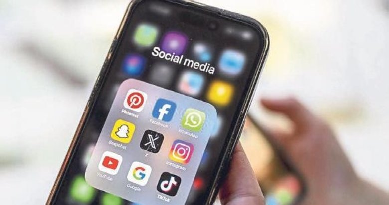 Sosyal medya çocuklarda depresyona yol açabiliyor