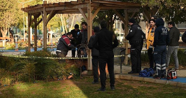 İzmir’de parkta erkek cesedi bulundu
