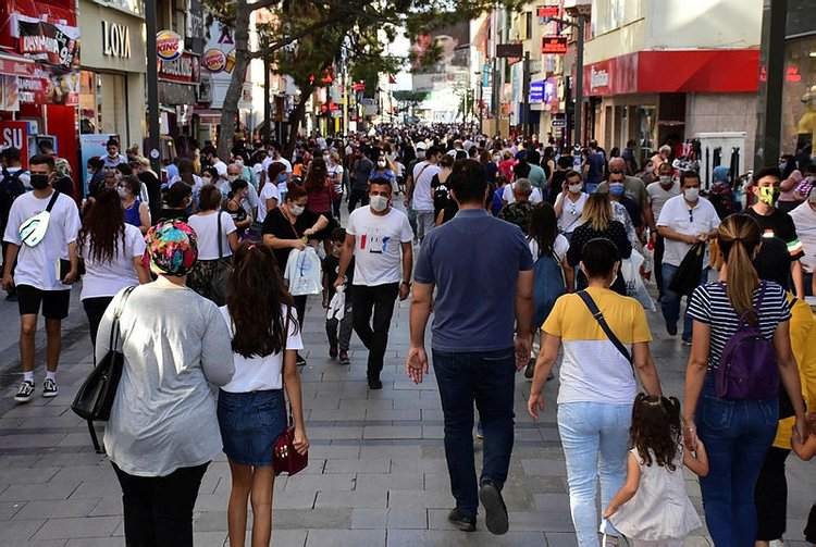 Vaka sayısındaki artış üzerine İzmir için kırmızı alarm verildi