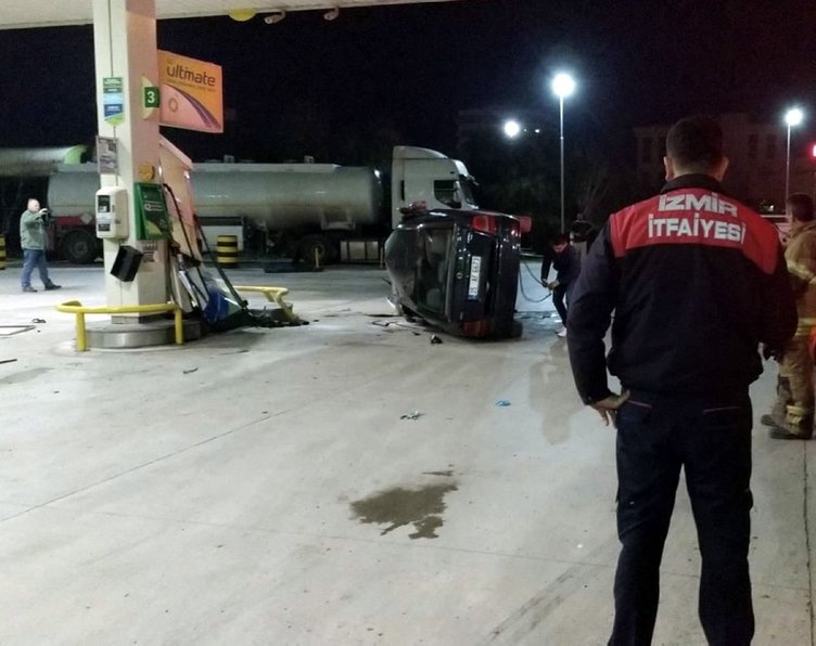 İzmir’de feci kaza! Akaryakıt istasyonuna girdi