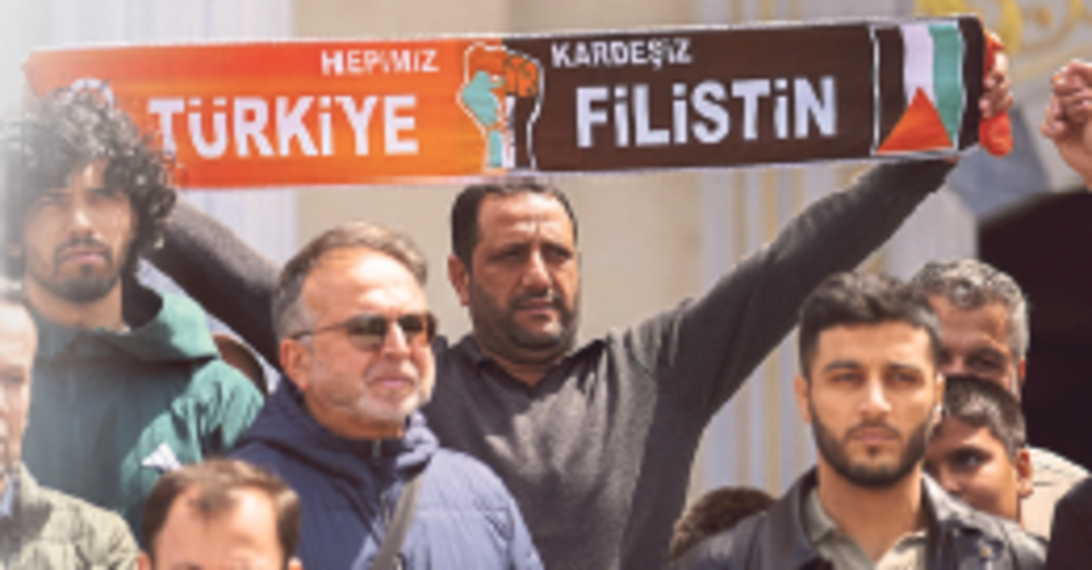 Saldırı İzmır’de de protesto edildi