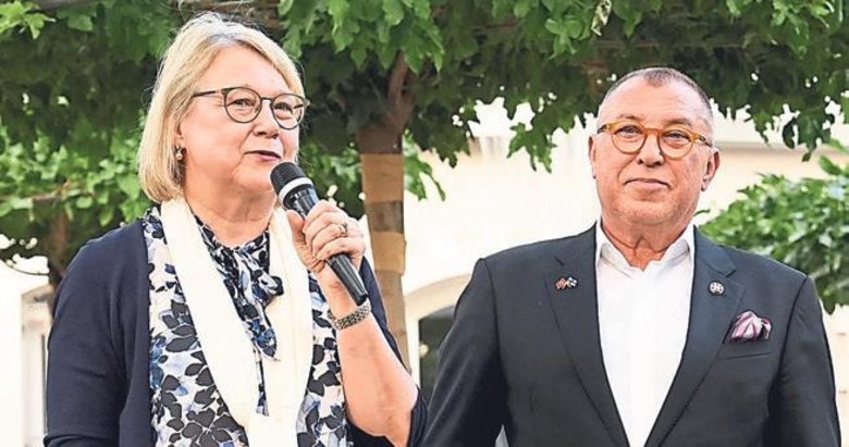 Büyükelçinin emeklilik hayali Izmir