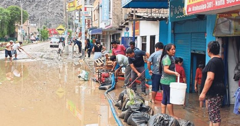 Peru’da kasırganın yol açtığı sellerde 65 ölü