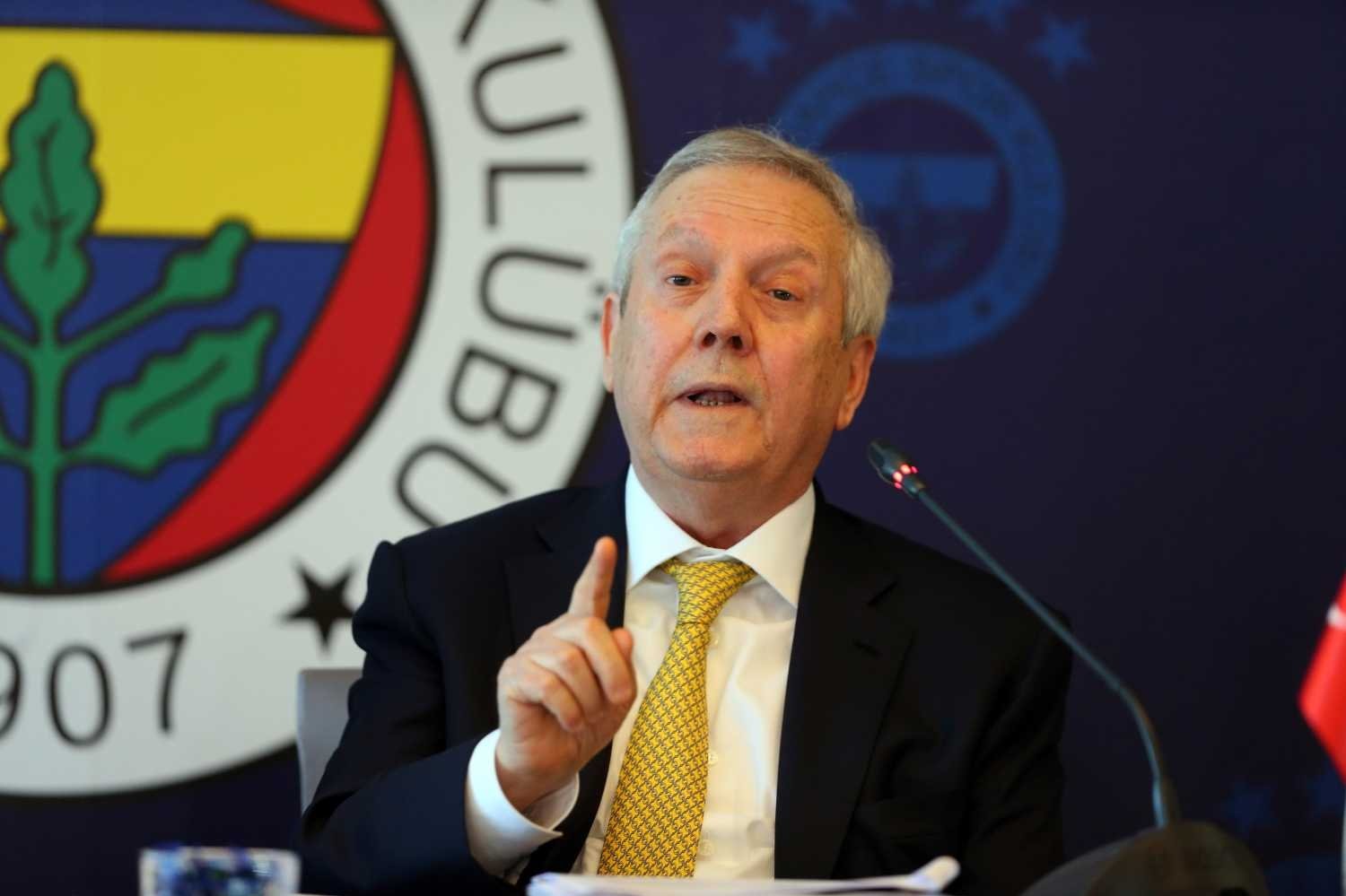 Fenerbahçe'de aday trafiği