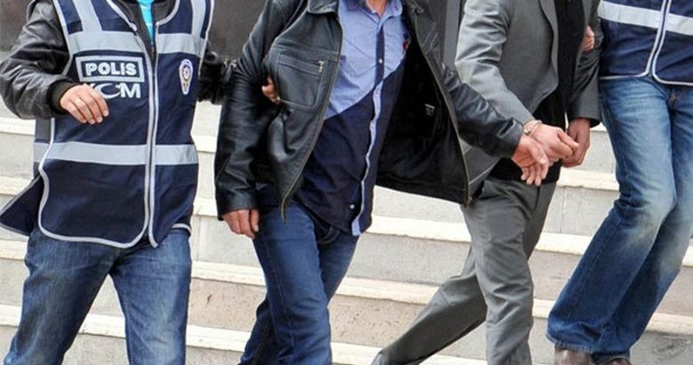 İzmir’de FETÖ şüphelisi kontrol noktasında yakalandı